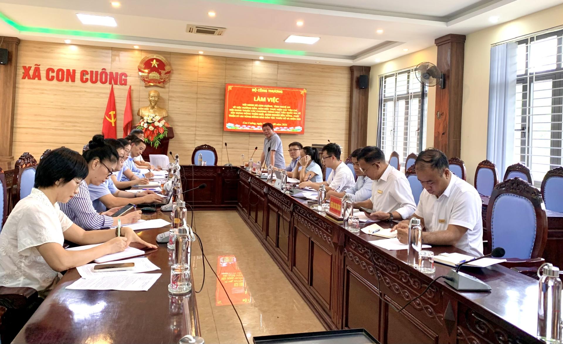 Khảo sát thực tế, hướng dẫn triển khai Tiêu chí 7.3 về thương mại điện tử tại Nghệ An