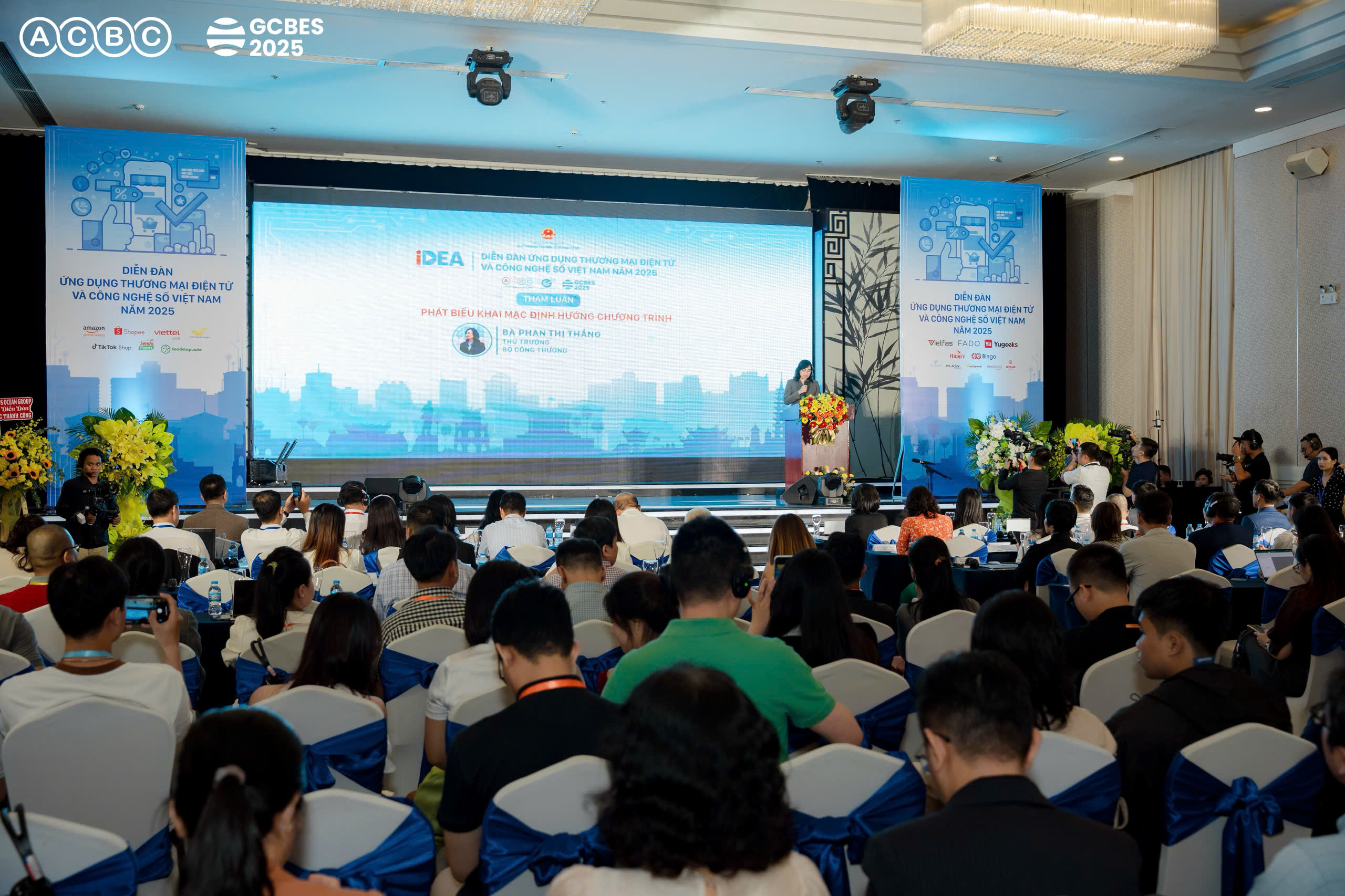 Diễn đàn Toàn cảnh Thương mại điện tử và Thương mại điện tử xuyên biên giới – Hướng đi cho doanh nghiệp xuất khẩu Việt Nam