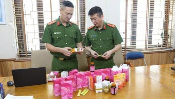 30 tấn hàng có dấu hiệu buôn lậu, gian lận thương mại chuẩn bị bán trên các nền tảng online