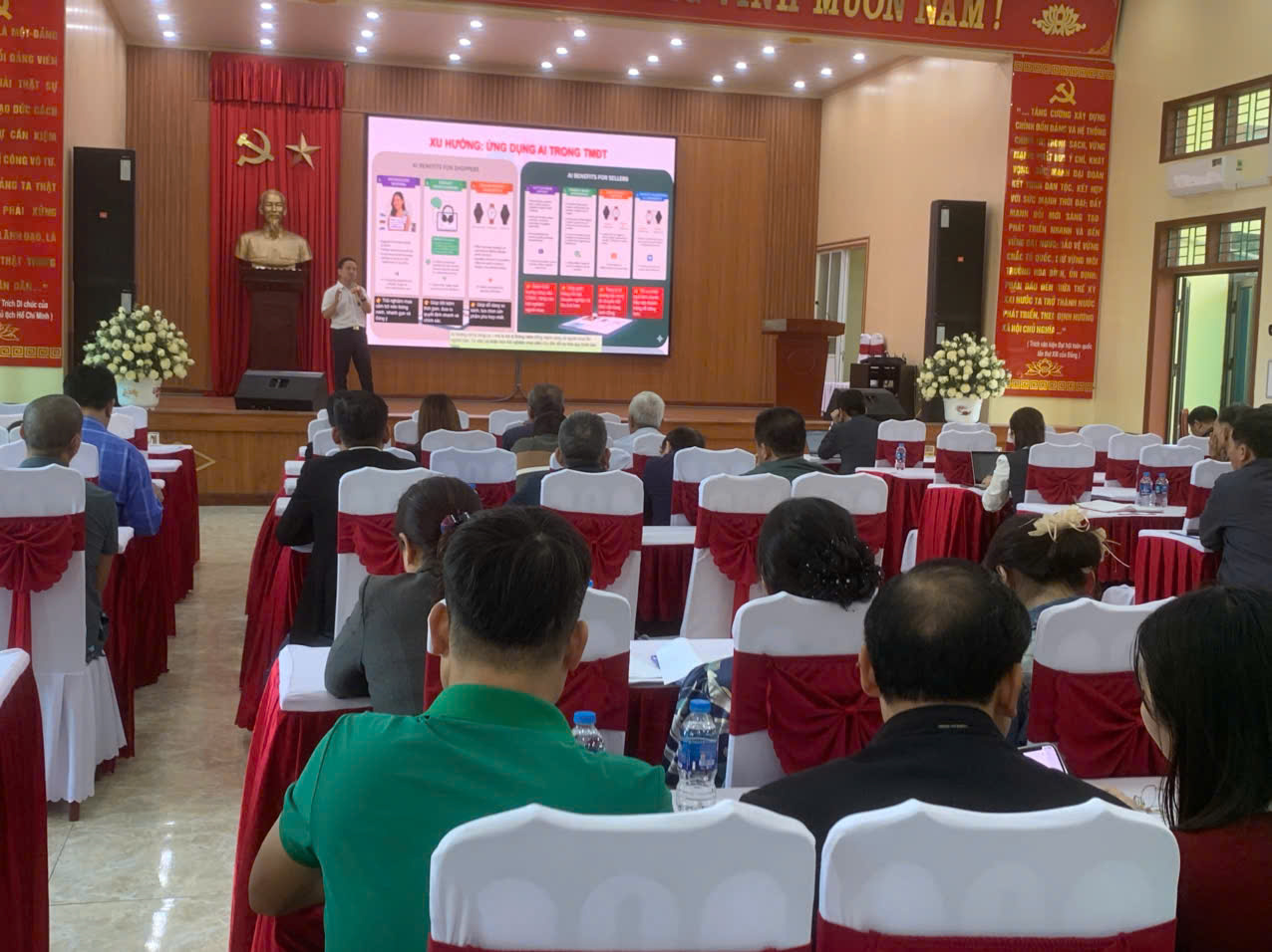 Hải Phòng đẩy mạnh đào tạo kỹ năng số: Doanh nghiệp được hướng dẫn ứng dụng AI và pháp luật TMĐT trong kinh doanh