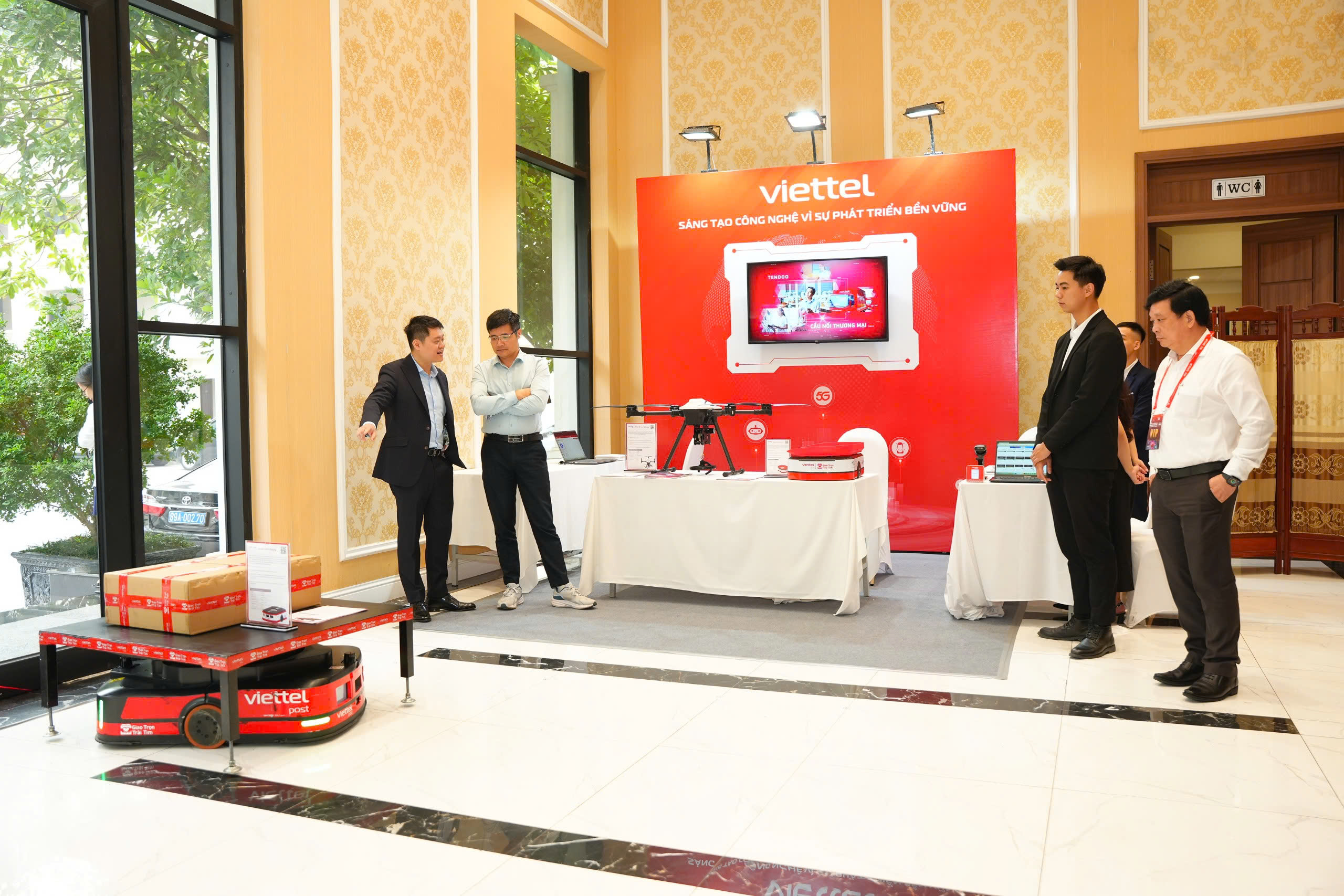 Công nghệ hội tụ tại Diễn đàn Chuyển đổi số ngành Công Thương 2025