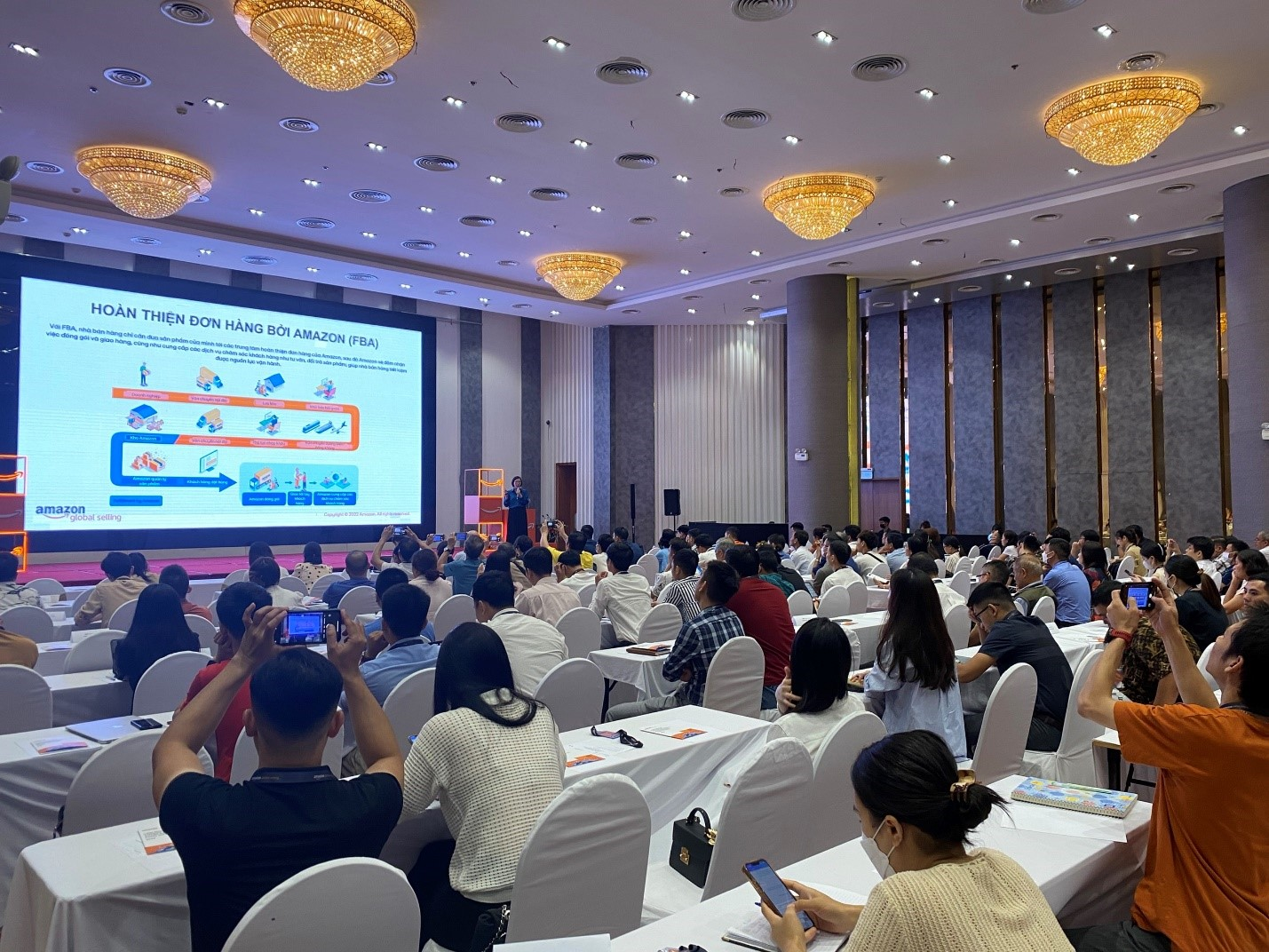 Cơ hội cho các sản phẩm từ làng nghề Việt Nam vươn ra thị trường thế giới qua thương mại điện tử xuyên biên giới