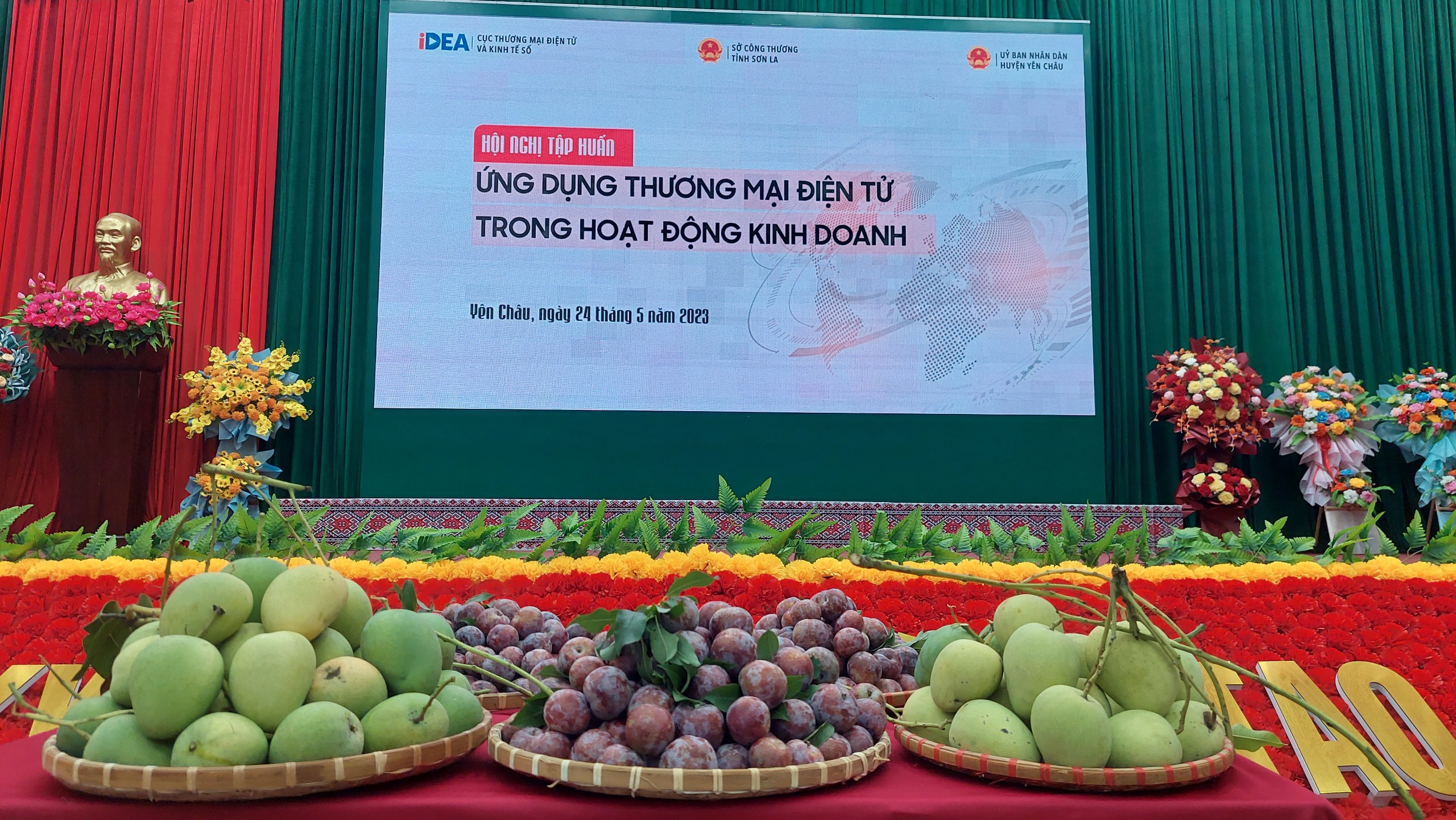 Tập huấn Ứng dụng thương mại điện tử trong hoạt động kinh doanh tại Yên Châu (Sơn La)