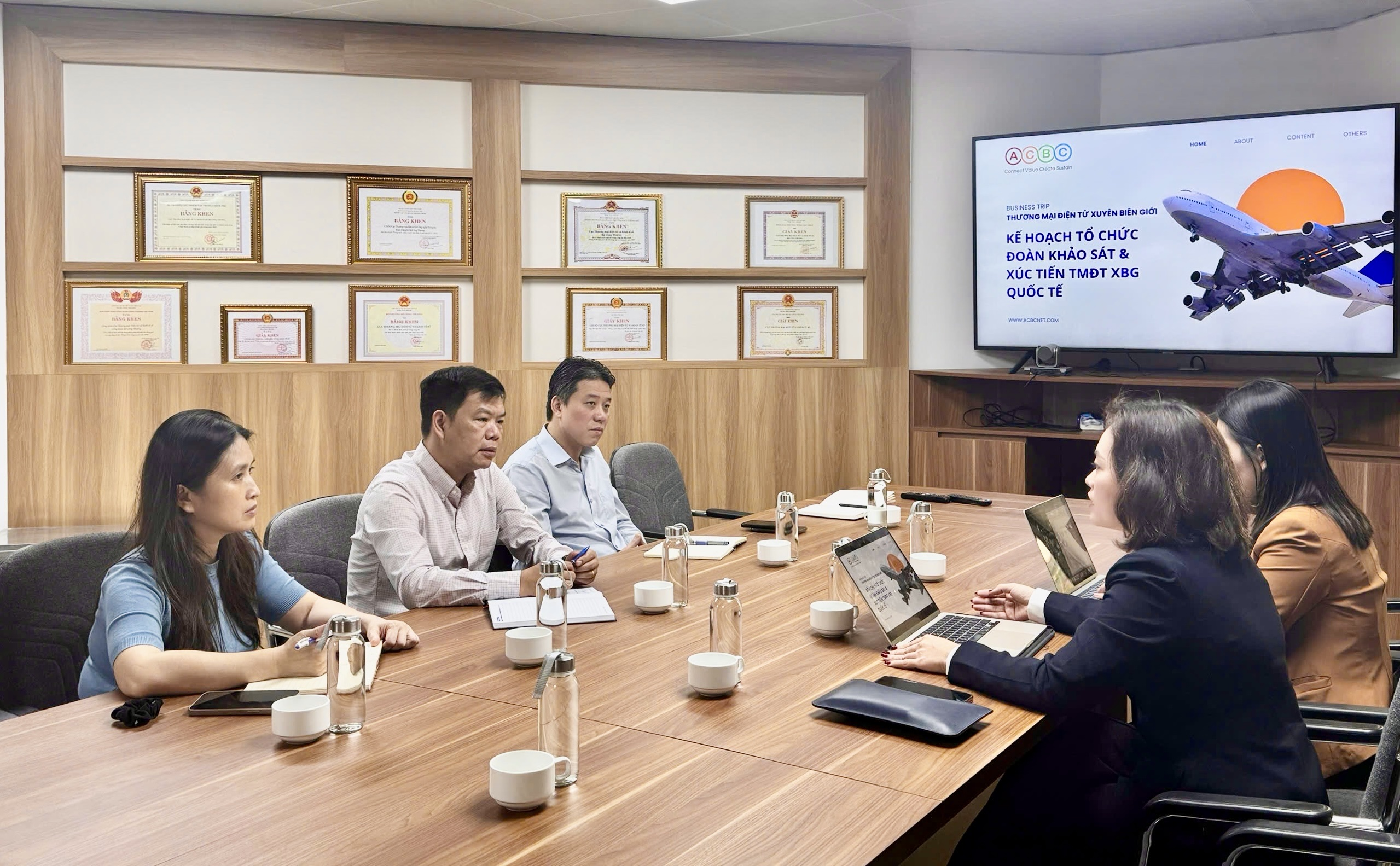 eComDX làm việc với Liên minh Thương mại điện tử xuyên biên giới toàn cầu (ACBC) triển khai thúc đẩy thương mại điện tử xuyên biên giới